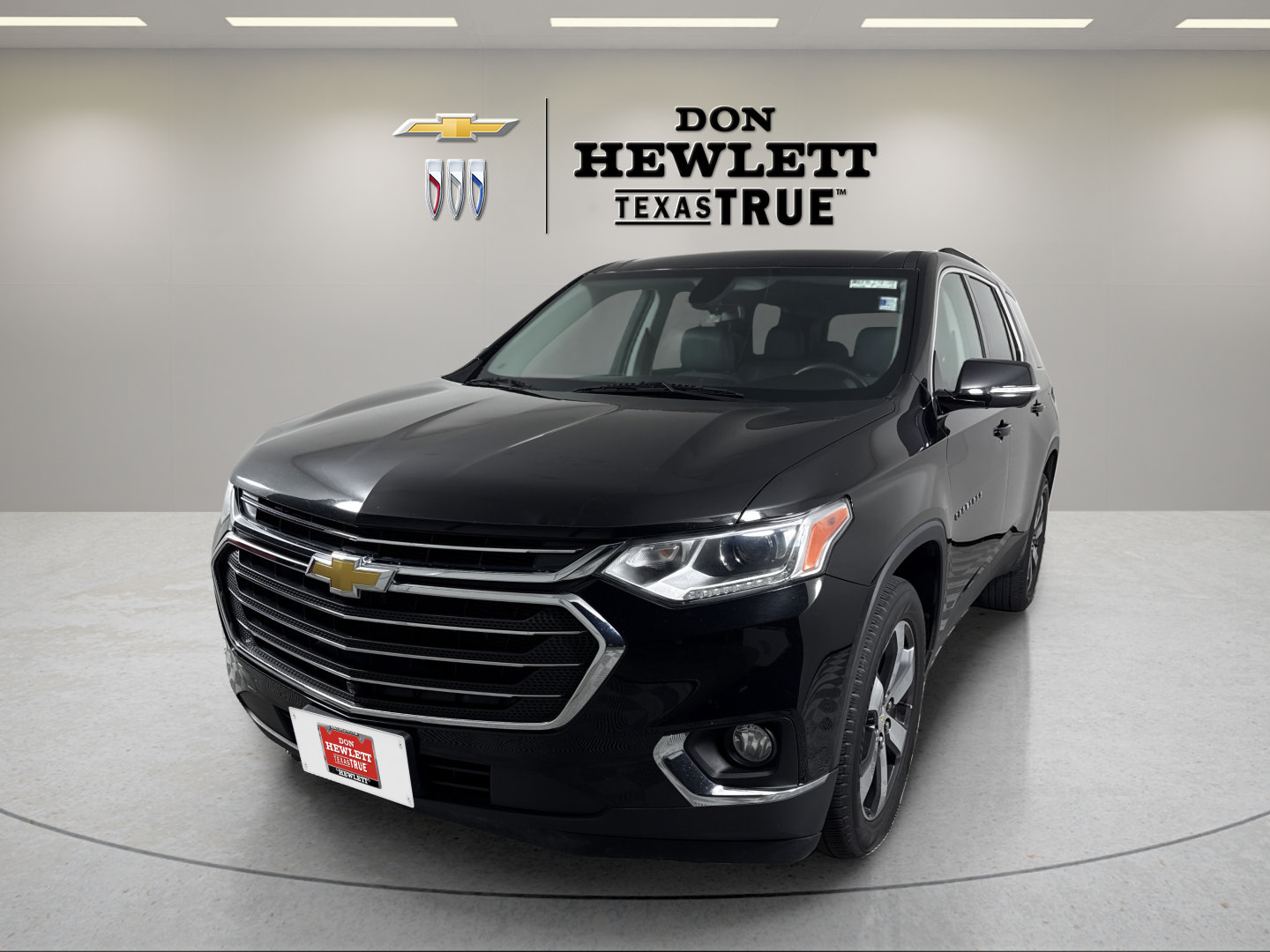 Used 2020 Chevrolet Traverse LT w/ LT Premium Package FWD image 1
