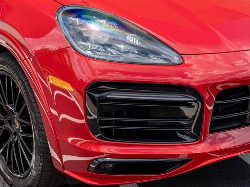 Used 2021 Porsche Cayenne GTS AWD/4WD image 8