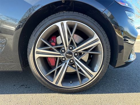 Used 2025 Genesis G70 2.5T w/ Sport Prestige Package image 12