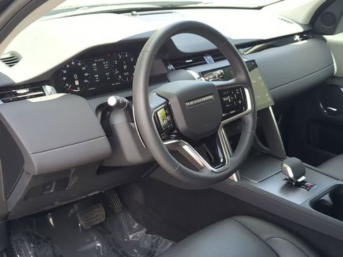 Used 2025 Land Rover Discovery Sport S image 10