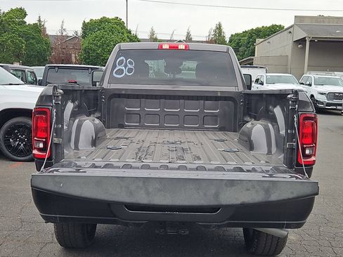 New 2026 RAM 2500 Big Horn AWD/4WD image 10