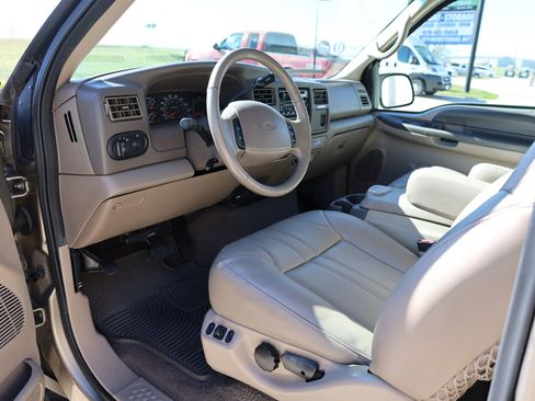 Used 2000 Ford Excursion XLT image 22