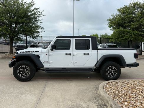 Used 2024 Jeep Gladiator Rubicon image 2