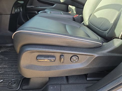Used 2025 Honda Odyssey Touring image 23