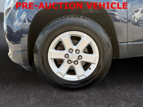 Used 2016 GMC Acadia SLE FWD image 9