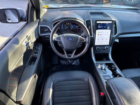 Used 2024 Ford Edge ST-Line w/ Class II Trailer Tow Package image 17