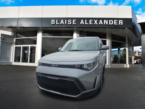 Used 2023 Kia Soul LX w/ Option Group 015 image 10