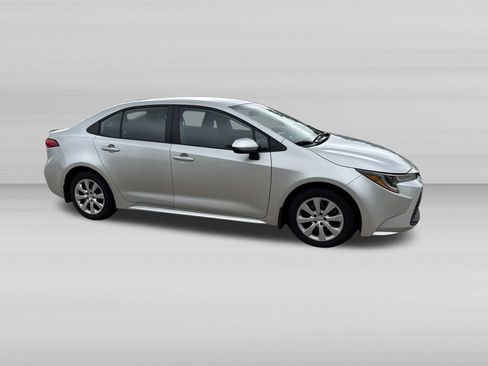 Used 2024 Toyota Corolla LE FWD image 3