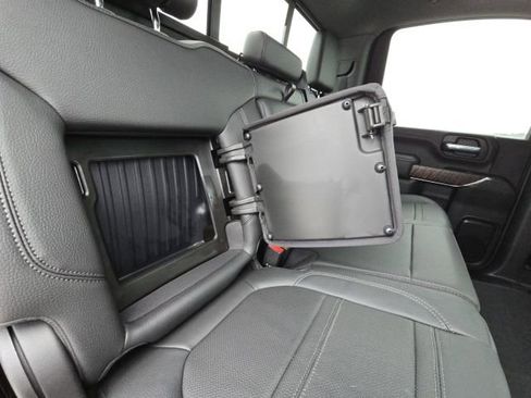 Used 2022 GMC Sierra 2500 Denali w/ Denali Ultimate Package image 17