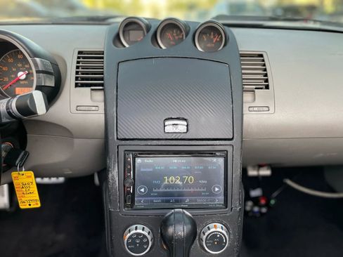 Used 2007 Nissan 350Z Touring image 21