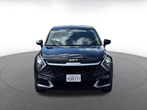 Used 2025 Kia Sportage LX image 4