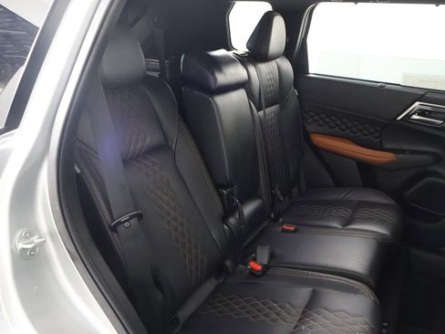 Used 2022 Mitsubishi Outlander SEL image 37