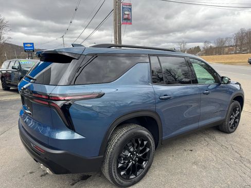 New 2026 Chevrolet Traverse LT image 9