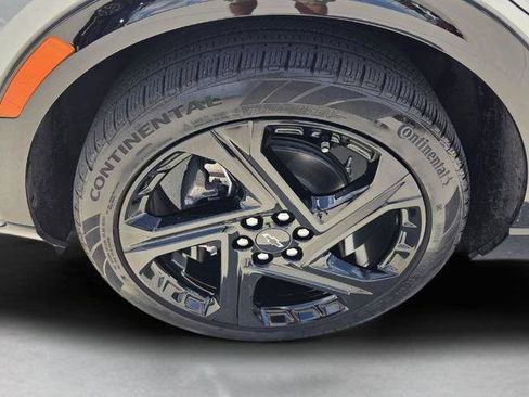 Certified 2025 Chevrolet Equinox EV RS FWD image 9