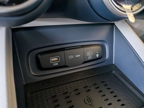 New 2026 Hyundai Venue SEL FWD image 23
