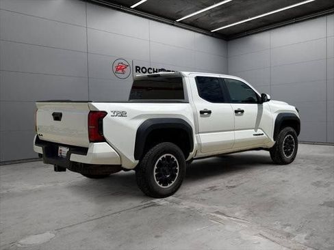 Certified 2024 Toyota Tacoma TRD Off-Road AWD/4WD image 65