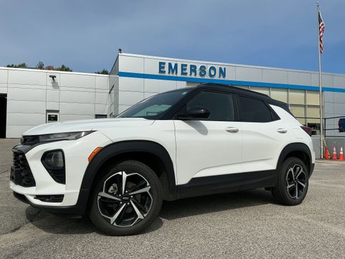 Used 2023 Chevrolet TrailBlazer RS w/ Convenience Package AWD/4WD image 1