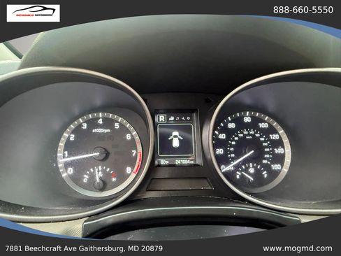 Used 2017 Hyundai Santa Fe Sport FWD image 23