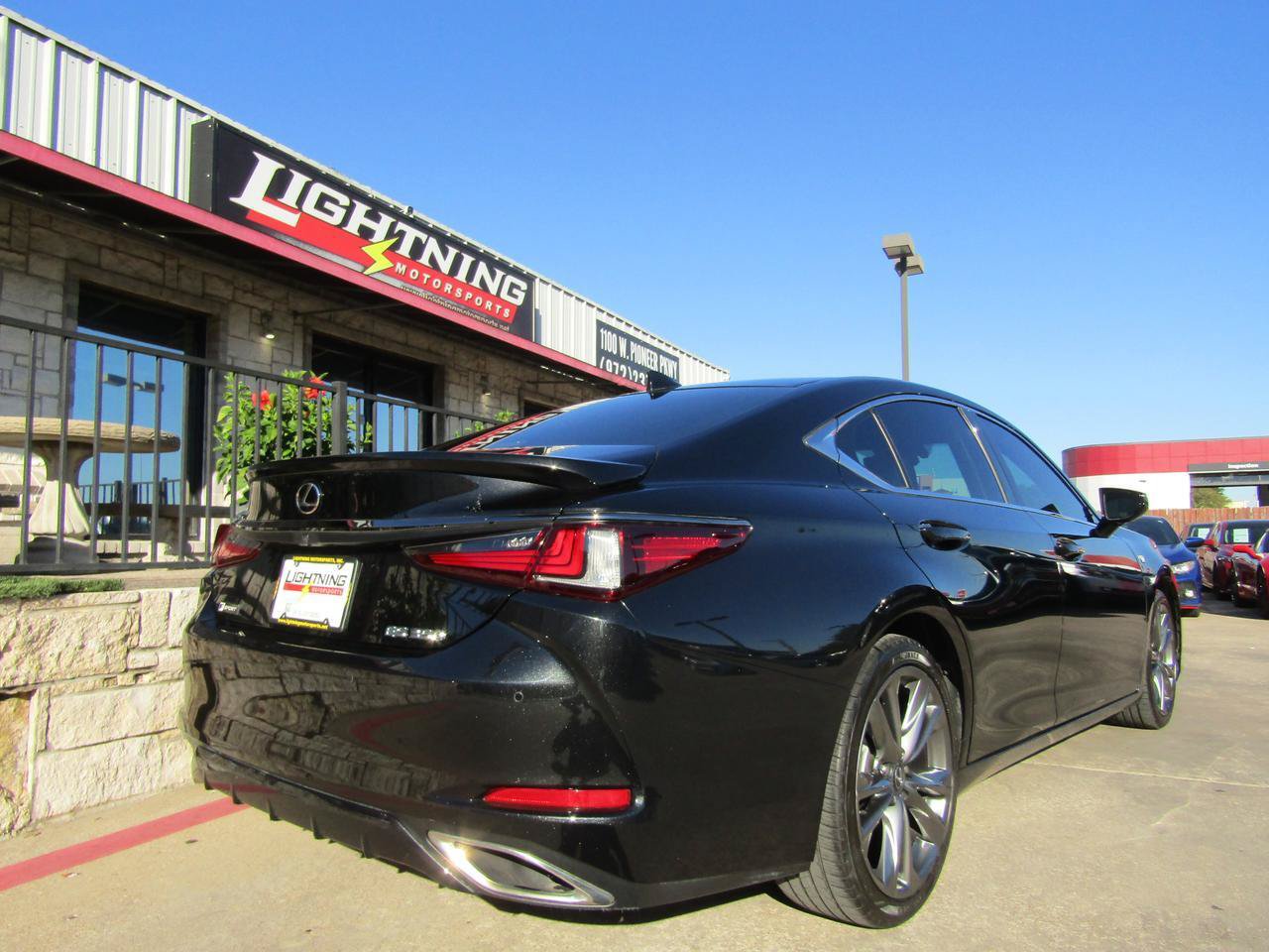 Used 2019 Lexus ES 350 F Sport w/ Accessory Package 2 FWD image 4