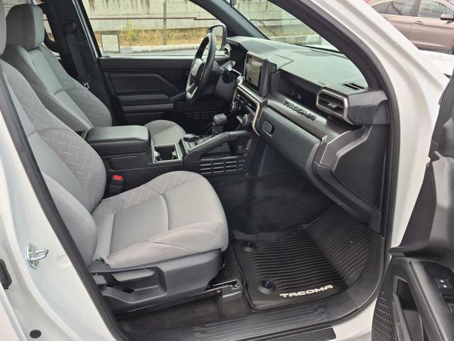 Used 2026 Toyota Tacoma SR5 AWD/4WD image 5