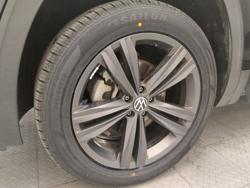 Used 2020 Volkswagen Atlas Cross Sport SEL AWD/4WD image 31