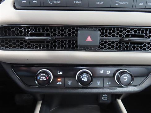 Used 2024 Honda HR-V LX image 25