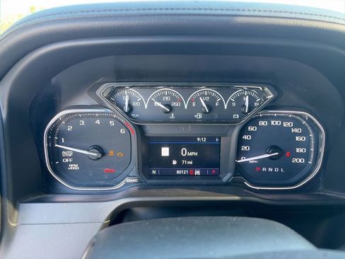 Used 2020 GMC Sierra 1500 AT4 w/ AT4 Premium Package AWD/4WD image 11