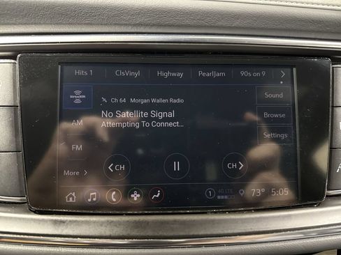 Used 2023 Buick Enclave Essence FWD image 14
