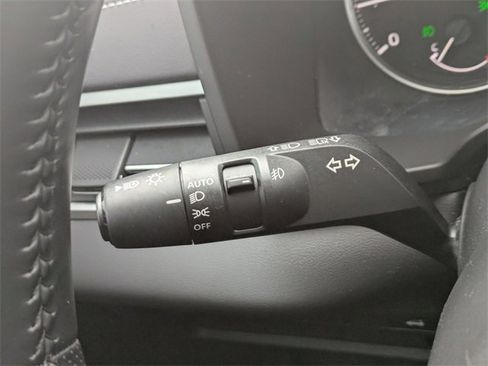 Used 2023 Mitsubishi Outlander SE image 31