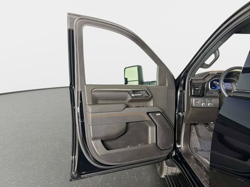 Used 2025 GMC Sierra 2500 AT4 AWD/4WD image 39