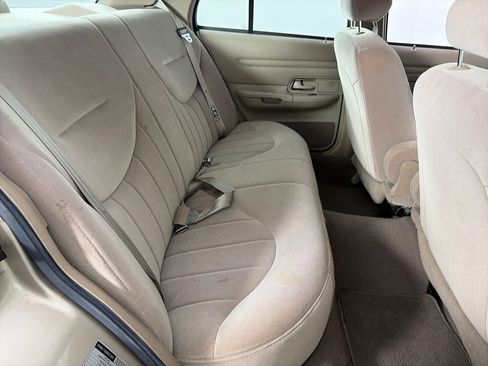 Used 1999 Ford Crown Victoria RWD image 25