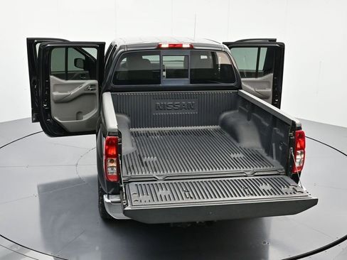 Used 2019 Nissan Frontier SV image 43