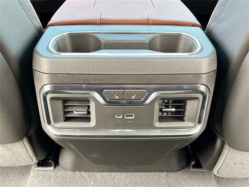 New 2026 GMC Sierra 2500 Denali Ultimate image 18