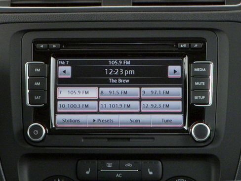 Used 2013 Volkswagen Jetta TDI FWD image 9