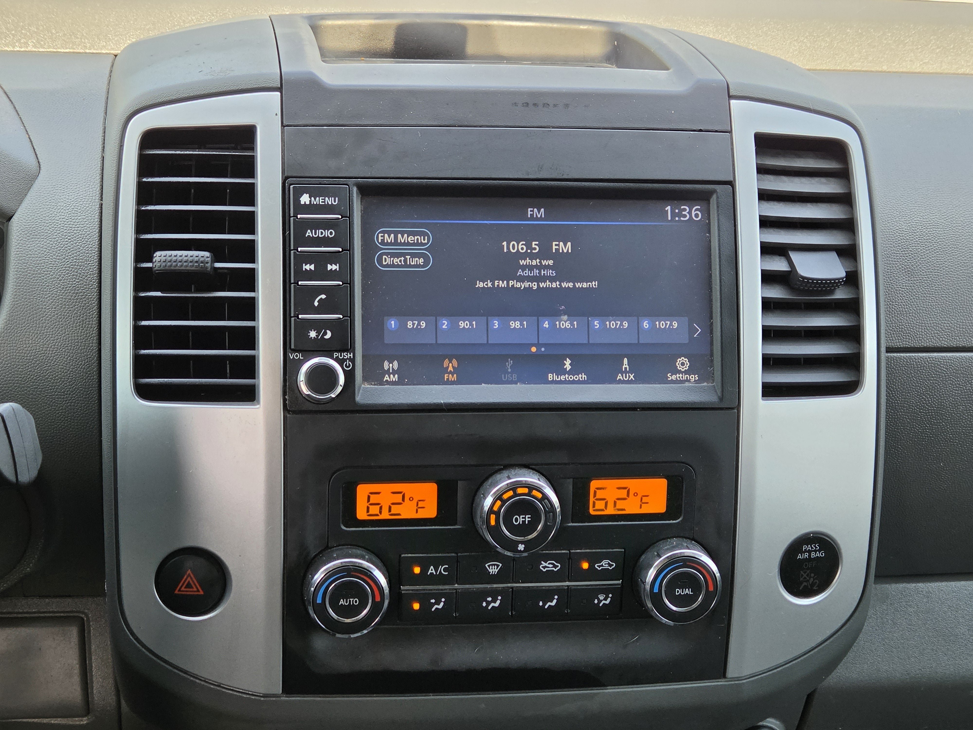 Used 2020 Nissan Frontier SV w/ Midnight Edition Floor Mats RWD image 12
