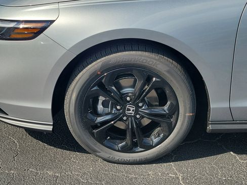 New 2025 Honda Accord SE image 4