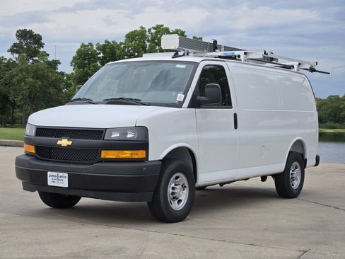 New 2025 Chevrolet Express 2500 w/ Driver Convenience Package image 2