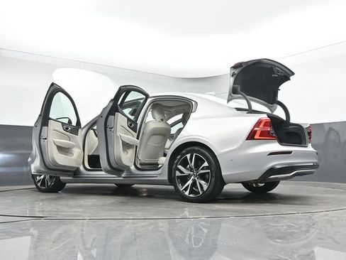 Used 2025 Volvo S60 B5 Plus AWD/4WD image 63