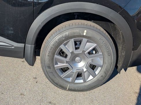 New 2026 Nissan Kicks S image 9