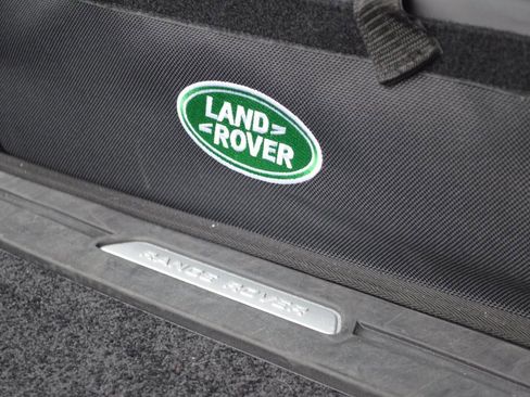 Used 2025 Land Rover Range Rover SE image 36