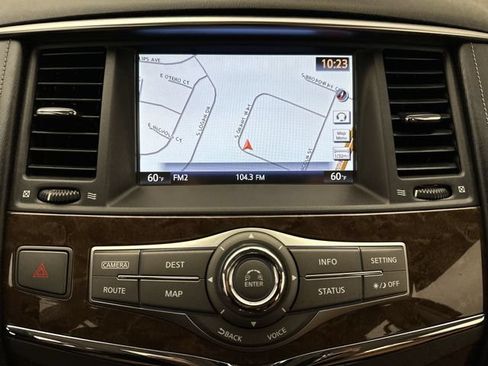 Used 2016 INFINITI QX80 4WD w/ Signature Edition Package image 18
