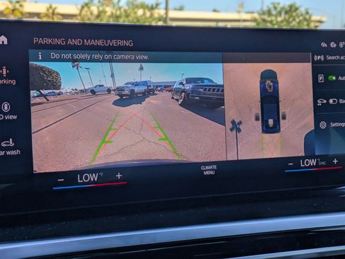 Used 2024 BMW M440i Coupe w/ Premium Package image 29