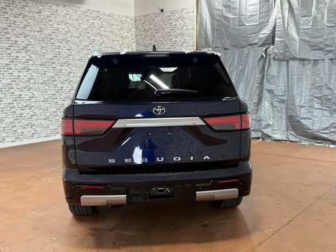 Used 2023 Toyota Sequoia Capstone image 7