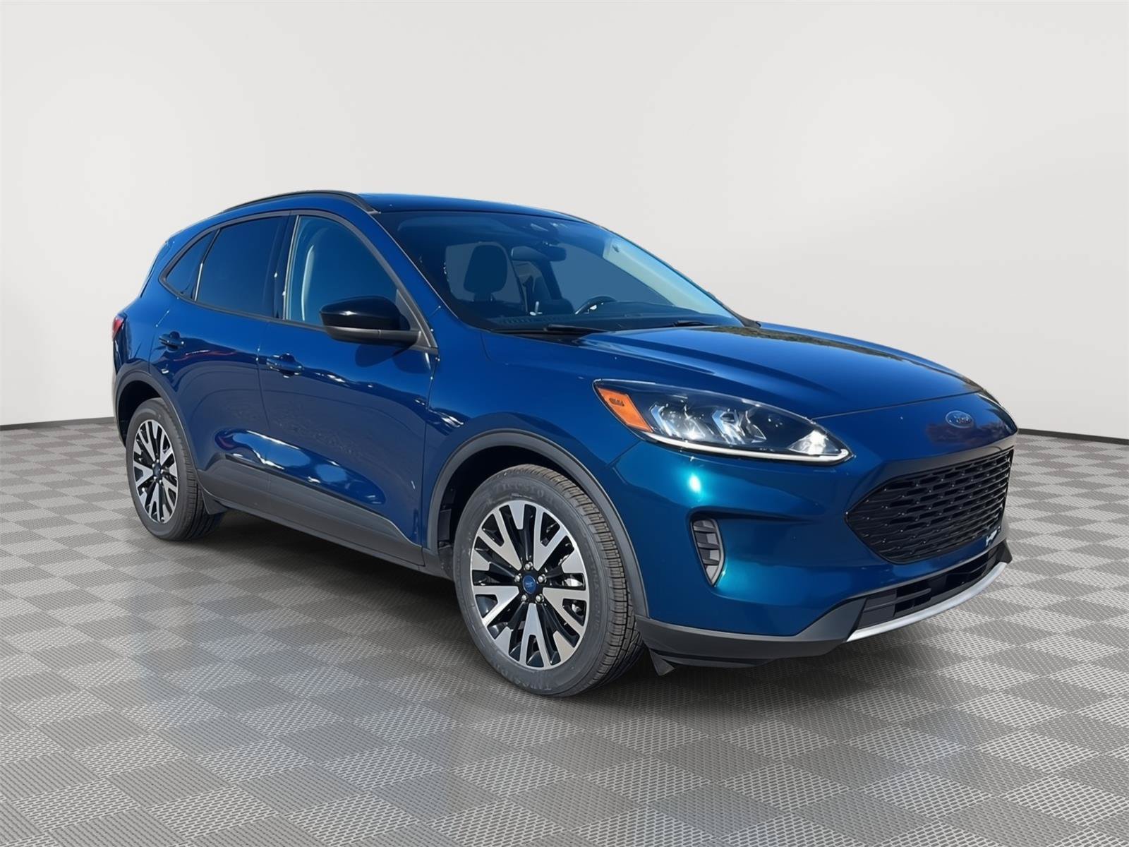 Used 2020 Ford Escape SE Sport AWD/4WD image 4
