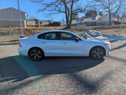 Used 2022 Volvo S60 T8 R-Design Expression w/ Protection Package Premier image 7