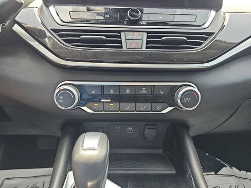 Used 2023 Nissan Altima 2.5 SR w/ SR Premium Package AWD/4WD image 26