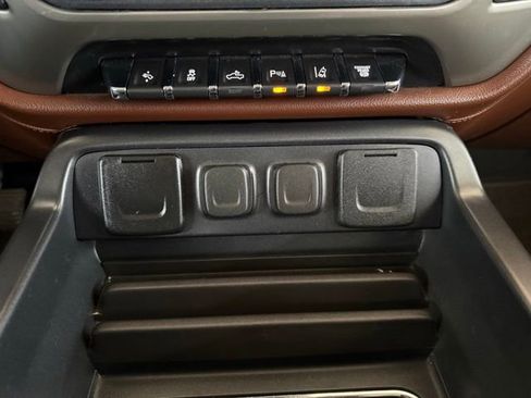 Used 2019 Chevrolet Silverado 2500 High Country w/ Duramax Plus Package AWD/4WD image 23
