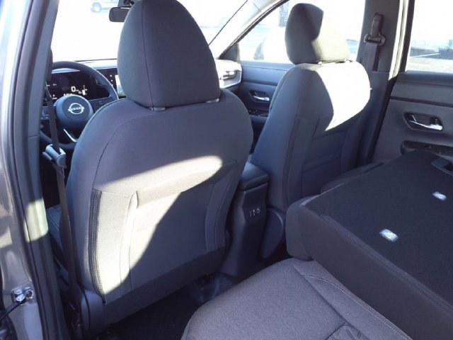 Used 2025 Nissan Kicks SV w/ Illumination Package FWD image 13