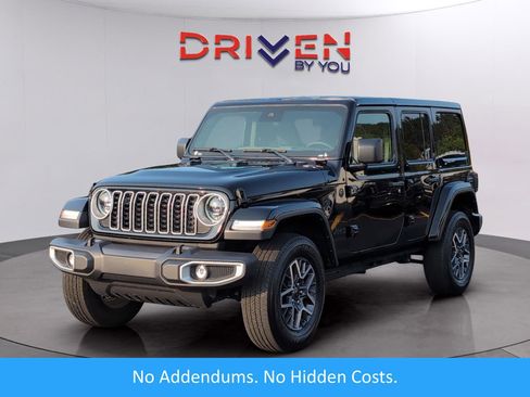 Used 2025 Jeep Wrangler Unlimited Sahara AWD/4WD image 1