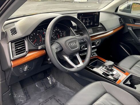 Used 2023 Audi Q5 2.0T Premium w/ Convenience Package image 17